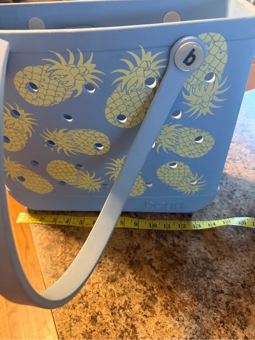 Baby (medium) big bag. Pineapple Print Tote - Light Blue - Picture 3 of 6